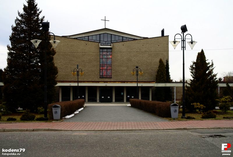 Janów Miejski - Kościół pw. Niepokalanego Poczęcia Najświętszej Maryi Panny i św. Maksymilia