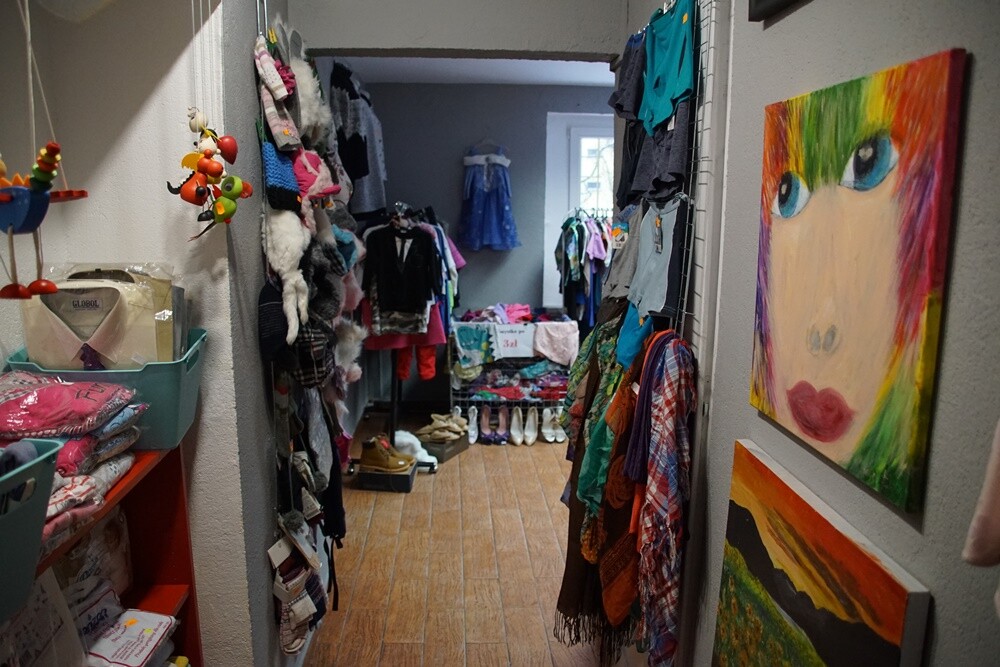 Rudzka Fundacja Armia Przyjaciół zaprasza do nowej siedziby. Jej oficjalne otwarcie odbyło się dzisiaj (30.01) o godz. 9.00. W nowym miejscu przygotowano stały kiermasz charytatywny, z którego fundusze zostaną przeznaczane na działalność fundacji oraz jej podopiecznych.