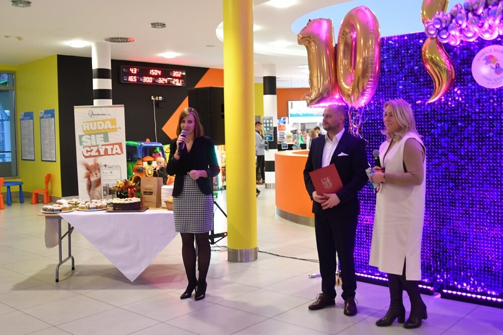 Park Wodny Aquadrom w Rudzie Śląskiej obchodzi w tym roku 10-lecie istnienia. Z tego powodu na wszystkich odwiedzających wczoraj rudzki park wodny czekało atrakcji. 

fot. Jacek Knapik