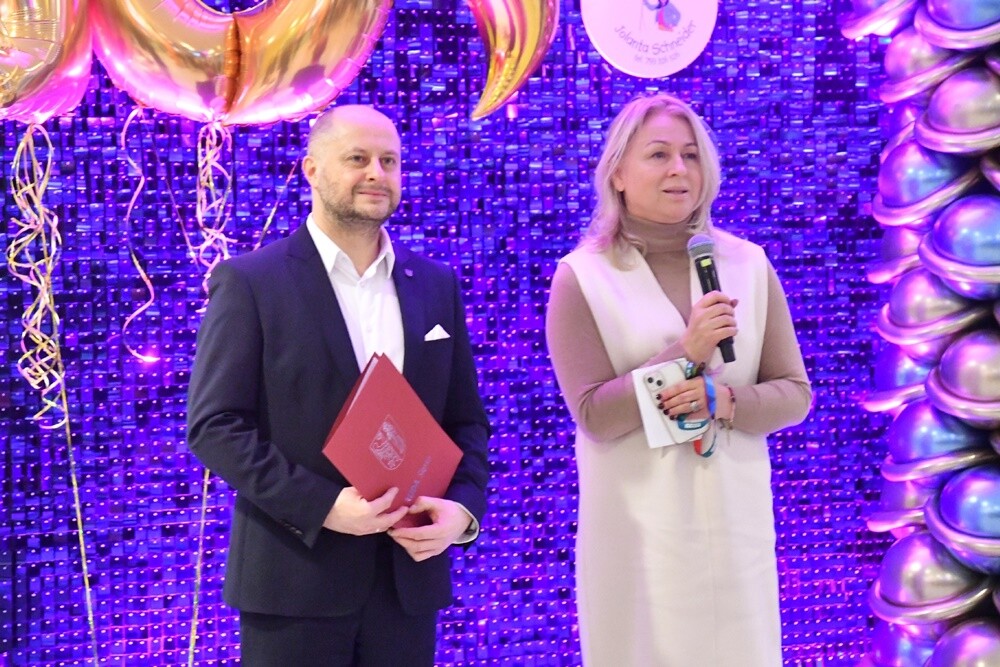 Park Wodny Aquadrom w Rudzie Śląskiej obchodzi w tym roku 10-lecie istnienia. Z tego powodu na wszystkich odwiedzających wczoraj rudzki park wodny czekało atrakcji. 

fot. Jacek Knapik