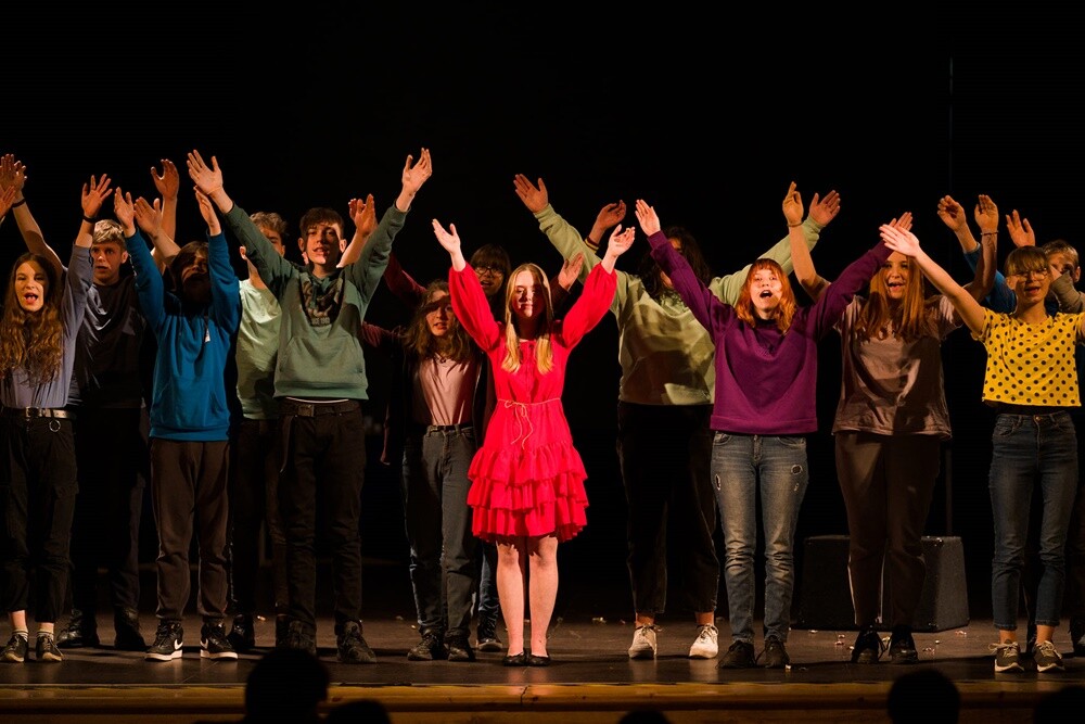 Hufiec Ruda Śląska świętuje 100-lecie harcerstwa na terenach miasta. Z tej okazji w czwartek, 18 listopada, podczas uroczystej gali zostały wręczone nagrody i wyróżnienia dla osób najbardziej zaangażowanych w działalność rudzkiej organizacji. 
fot. UM Ruda Śląska / Hufiec ZHP