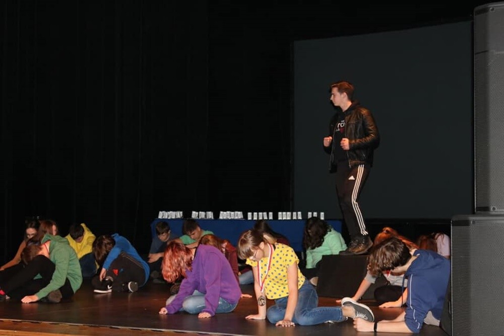 Hufiec Ruda Śląska świętuje 100-lecie harcerstwa na terenach miasta. Z tej okazji w czwartek, 18 listopada, podczas uroczystej gali zostały wręczone nagrody i wyróżnienia dla osób najbardziej zaangażowanych w działalność rudzkiej organizacji. 
fot. UM Ruda Śląska / Hufiec ZHP