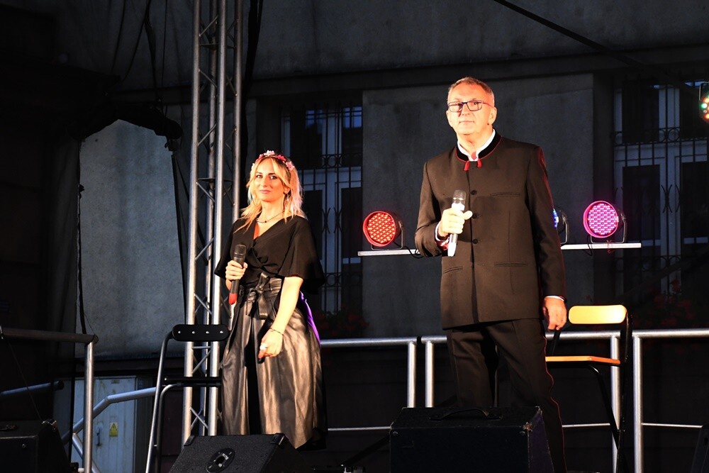 16 lipca minęło 100 lat od podpisania Aktu Objęcia Górnego Śląska przez Polskę. W związku z tym wczoraj w Rudzie Śląskiej odbyły się obchody 100. rocznicy tego wydarzenia. 

fot. Jacek Knapik