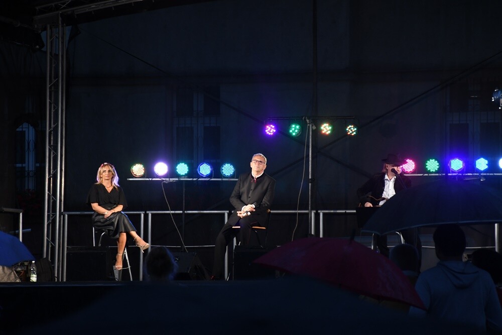 16 lipca minęło 100 lat od podpisania Aktu Objęcia Górnego Śląska przez Polskę. W związku z tym wczoraj w Rudzie Śląskiej odbyły się obchody 100. rocznicy tego wydarzenia. 

fot. Jacek Knapik