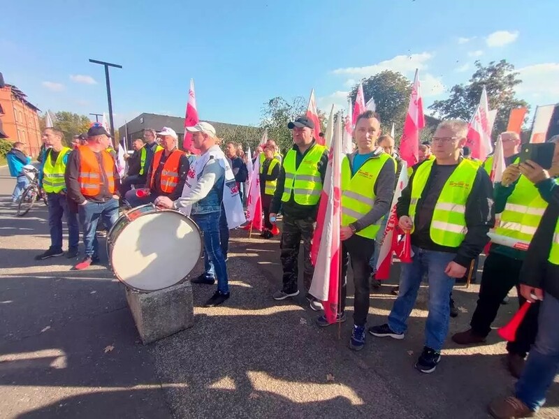 12 lutego w Hucie Pokój odbędzie się strajk ostrzegawczy!