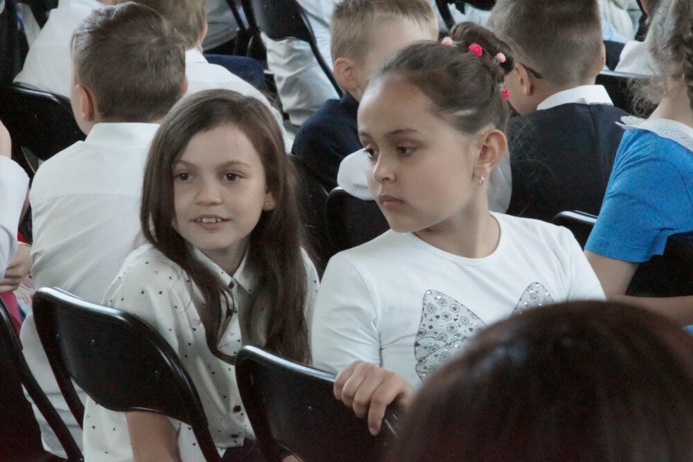 Szkoła Podstawowa nr 4 im. Józefa Lompy obchodzi w tym roku swoje 140-lecie. Podczas uroczystego jubileuszu w szkole zebrało się dziś szerokie grono osób związanych z placówką. Były wzruszające wspomnienia, prezentacja historii dzielnicy i szkoły oraz wspólne świętowanie.