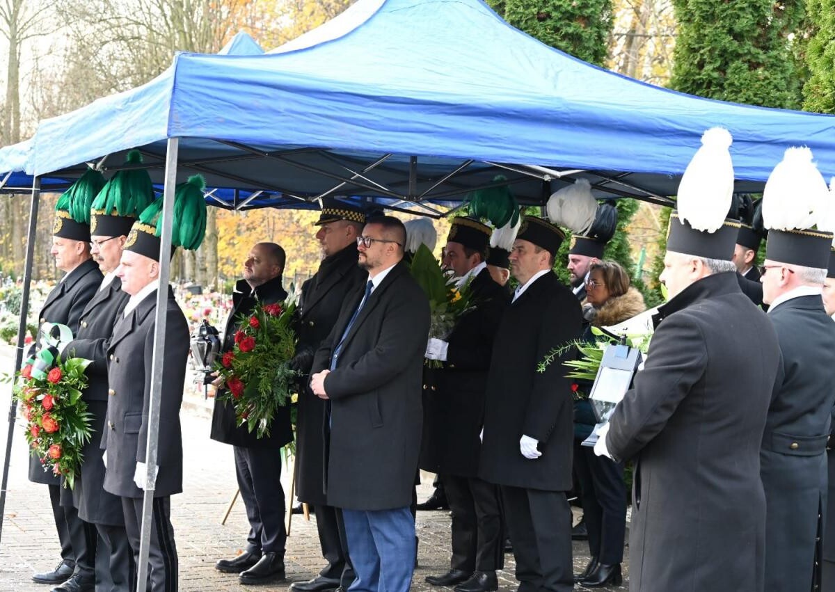 Dziś mija 18. rocznica tragicznego wypadku na kopalni Halemba - dokładnie 21 listopada 2006 roku w wyniku podziemnego wybuchu metanu śmierć poniosło 23 górników / fot. UM Ruda Śląska