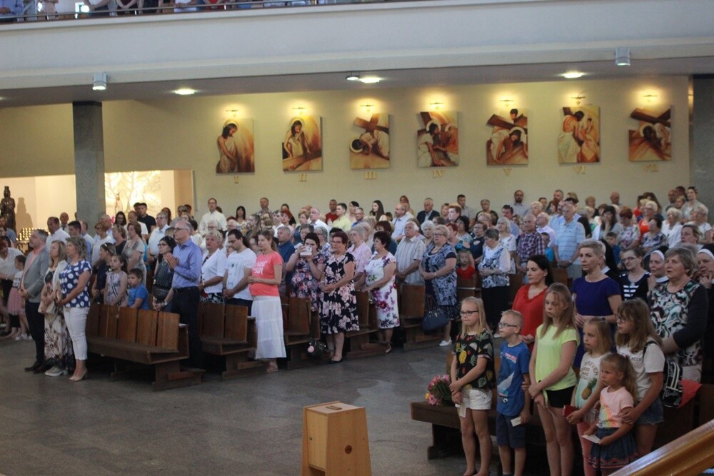 Stowarzyszenie św. Filipa Nereusza obchodzi 20-lecie istnienia. Z tej okazji odprawiono mszę świętą w kościele pod wezwaniem Bożego Narodzenia w Halembie, później członkowie oraz sympatycy stowarzyszenia wspólnie bawili się na festynie.
