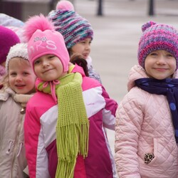 Przedszkolaki na rynku