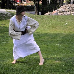 Improwizowany teatr w ruinach zamku