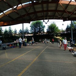 Giełda staroci w Wirku