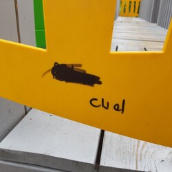 plac zabaw przy hałdzie znowu zdemolowany