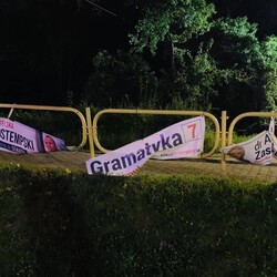 zrywane plakaty wyborcze