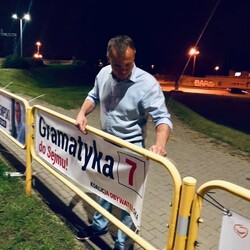 zrywane plakaty wyborcze