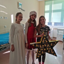 Podarowali dzieciom w szpitalu uśmiech