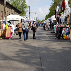 Na targowiska wrócił handel artykułami przemysłowymi