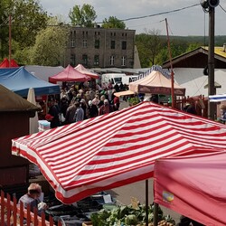 Na targowiska wrócił handel artykułami przemysłowymi
