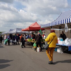 Na targowiska wrócił handel artykułami przemysłowymi