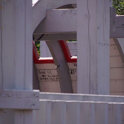 Plac zabaw przy hałdzie znowu został zdemolowany