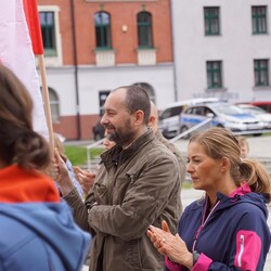Protest przeciwko m.in. noszeniu maseczek