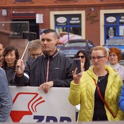 Protest przeciwko m.in. noszeniu maseczek