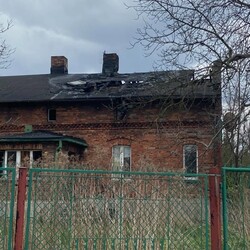 Pożar pustostanu w Halembie