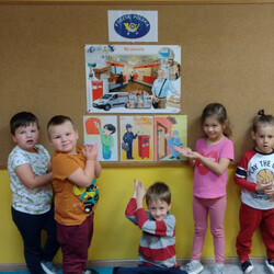 Przedszkolaki w Urzędzie Pocztowym