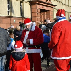 Mikołaj w super bryce