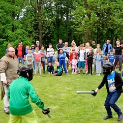 Słowianie w ruinach zamku rudzkiego