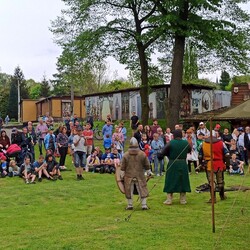 Słowianie w ruinach zamku rudzkiego