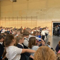 Waldemar Cichoń został patronem biblioteki szkolnej