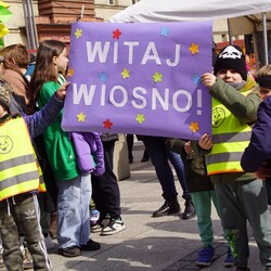 Dzieci witają wiosnę