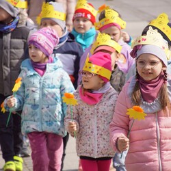 Dzieci witają wiosnę