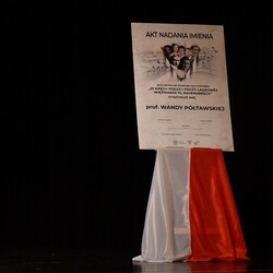  W kręgu poezji i prozy lagrowej więźniarek KL Ravensbruck