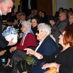  W kręgu poezji i prozy lagrowej więźniarek KL Ravensbruck