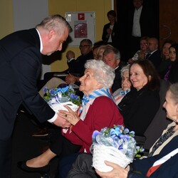  W kręgu poezji i prozy lagrowej więźniarek KL Ravensbruck