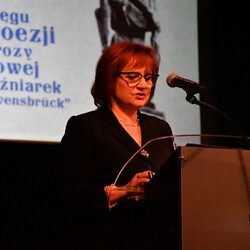  W kręgu poezji i prozy lagrowej więźniarek KL Ravensbruck