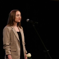  W kręgu poezji i prozy lagrowej więźniarek KL Ravensbruck