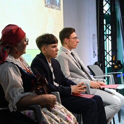 Niy ino gŏdōmy, ale tyż czytōmy