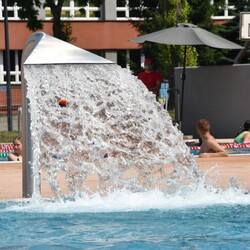 Otwarcie letniego basenu w Rudzie Śląskiej