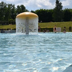 Otwarcie letniego basenu w Rudzie Śląskiej