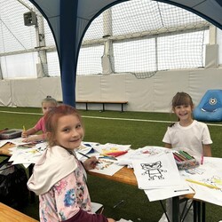 Piłkarki na murawie