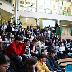 Wykład o hejcie, tolerancji i pasji w III LO