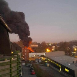 Pożar hali przy Teatralnej 7