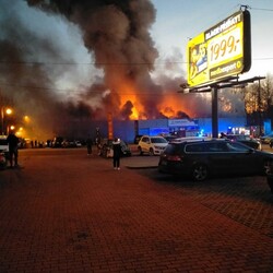 Pożar hali przy Teatralnej 7