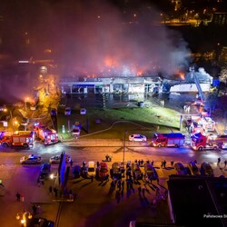 Pożar hali przy Teatralnej 7