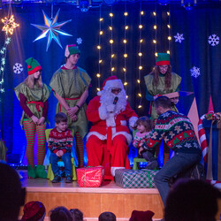 Spotkanie z Mikołajem w In-nYm Domu Kultury w Kochłowicach