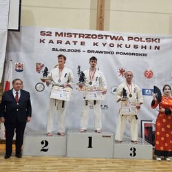 Rudzki Klub Kyokushin Karate z medalami