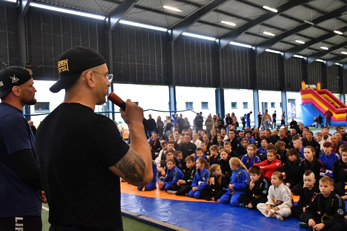 Dziś pogoda nie dopisała. Kulanie na Lufcie tym razem pod zadaszeniem! / fot. Jacek Knapik