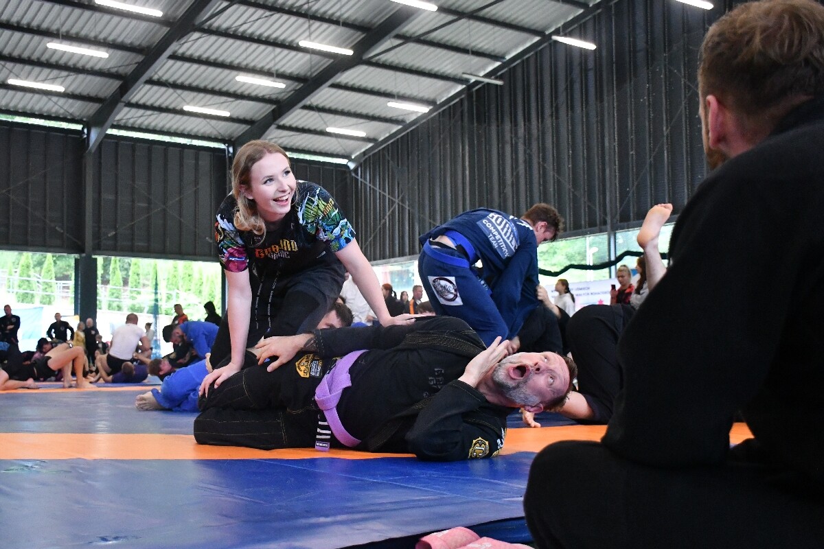 Dziś pogoda nie dopisała. Kulanie na Lufcie tym razem pod zadaszeniem! / fot. Jacek Knapik